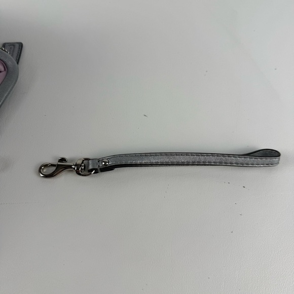 Coach Metallic Silver Sequin Kisslock Clutch Bag - Picture 13 of 14